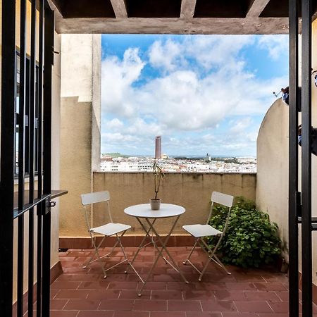 Holi-Rent Apartamento Resitur Seville Exterior photo