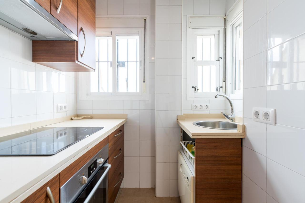 Holi-Rent Apartamento Resitur Seville Exterior photo