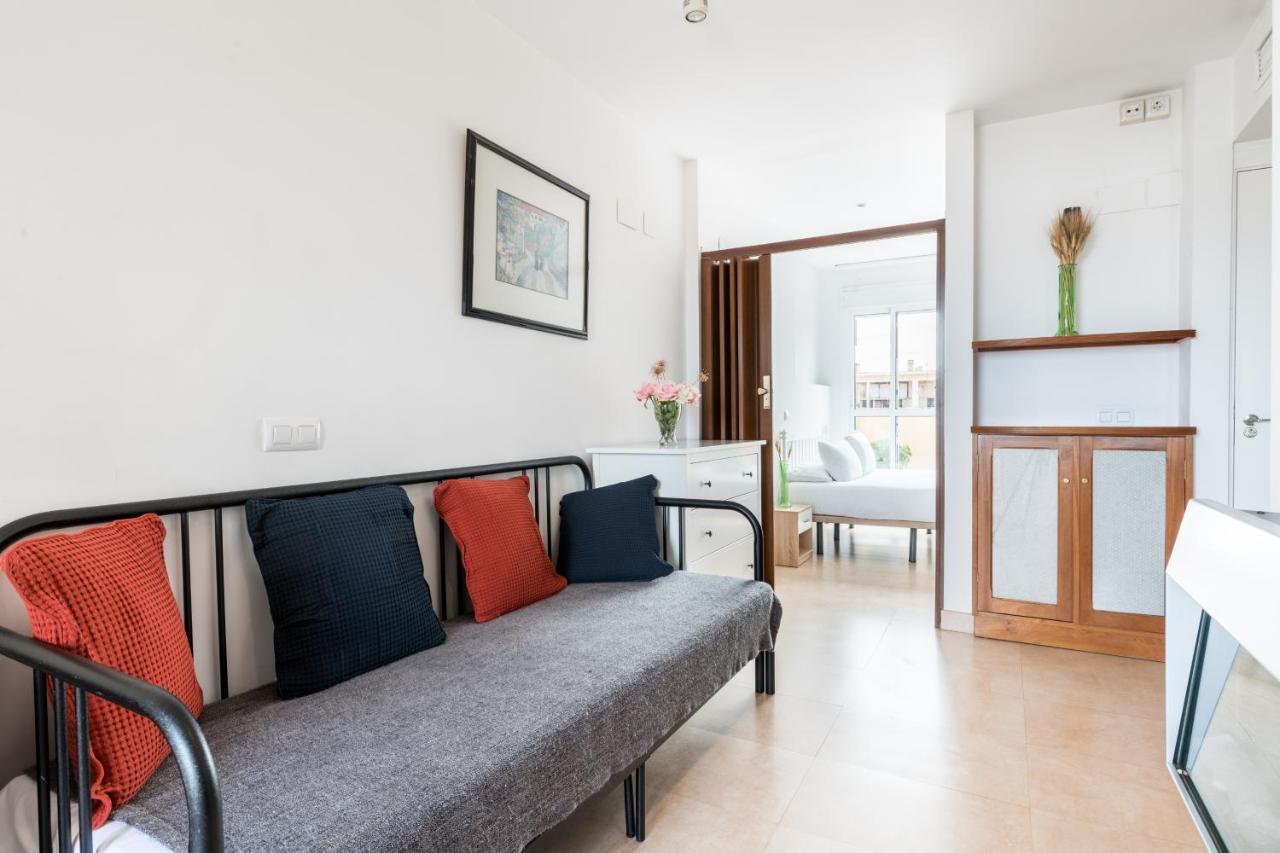 Holi-Rent Apartamento Resitur Seville Exterior photo