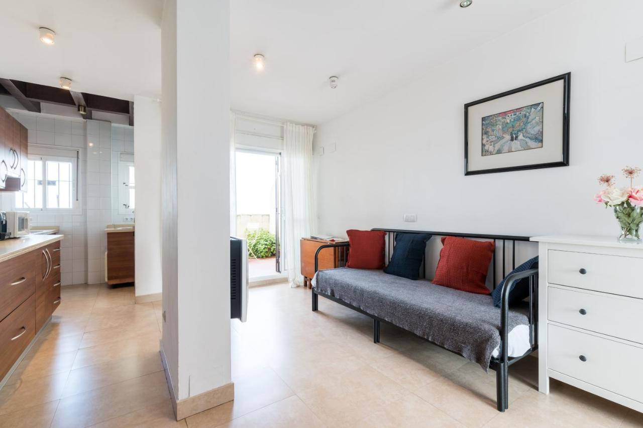 Holi-Rent Apartamento Resitur Seville Exterior photo