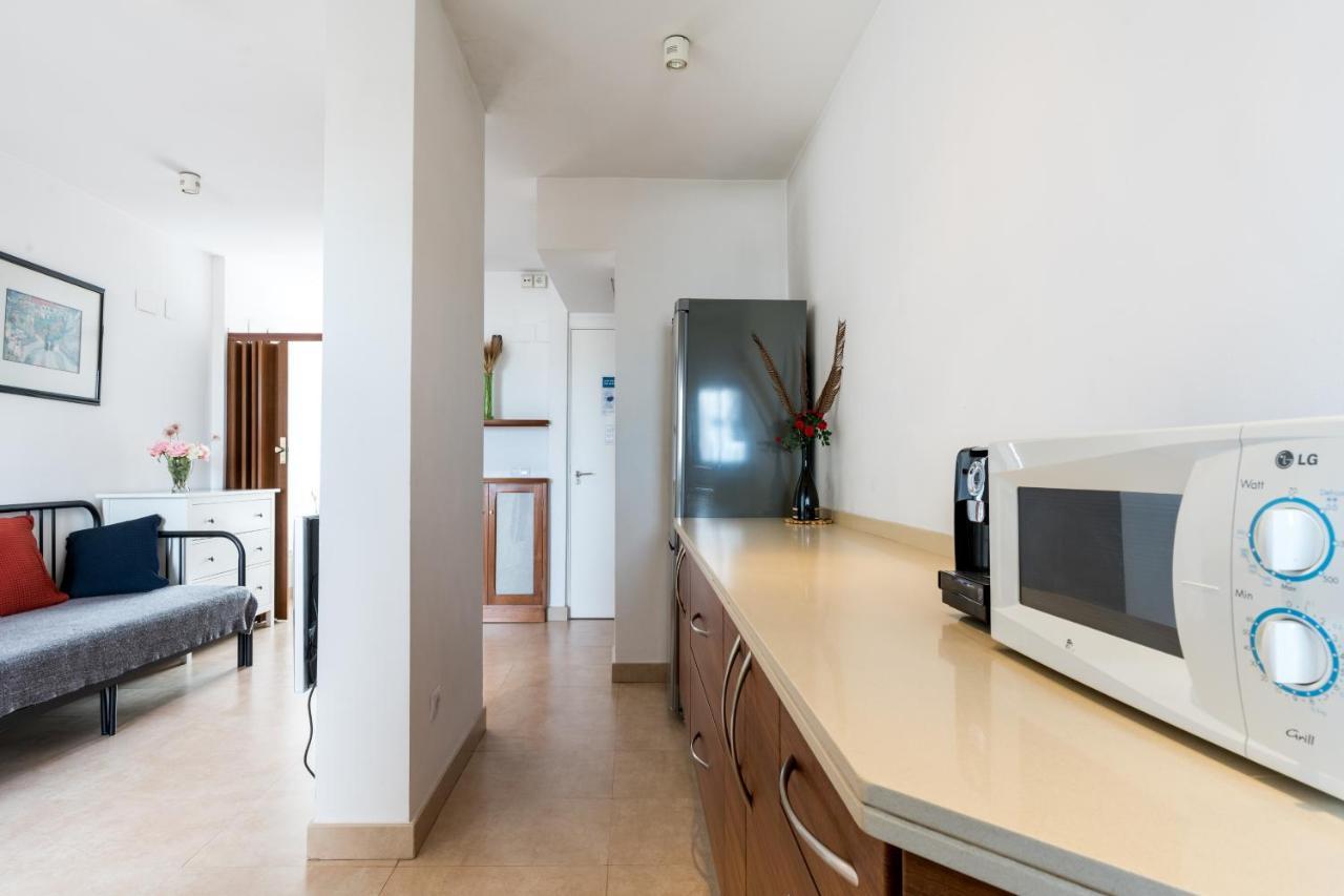 Holi-Rent Apartamento Resitur Seville Exterior photo