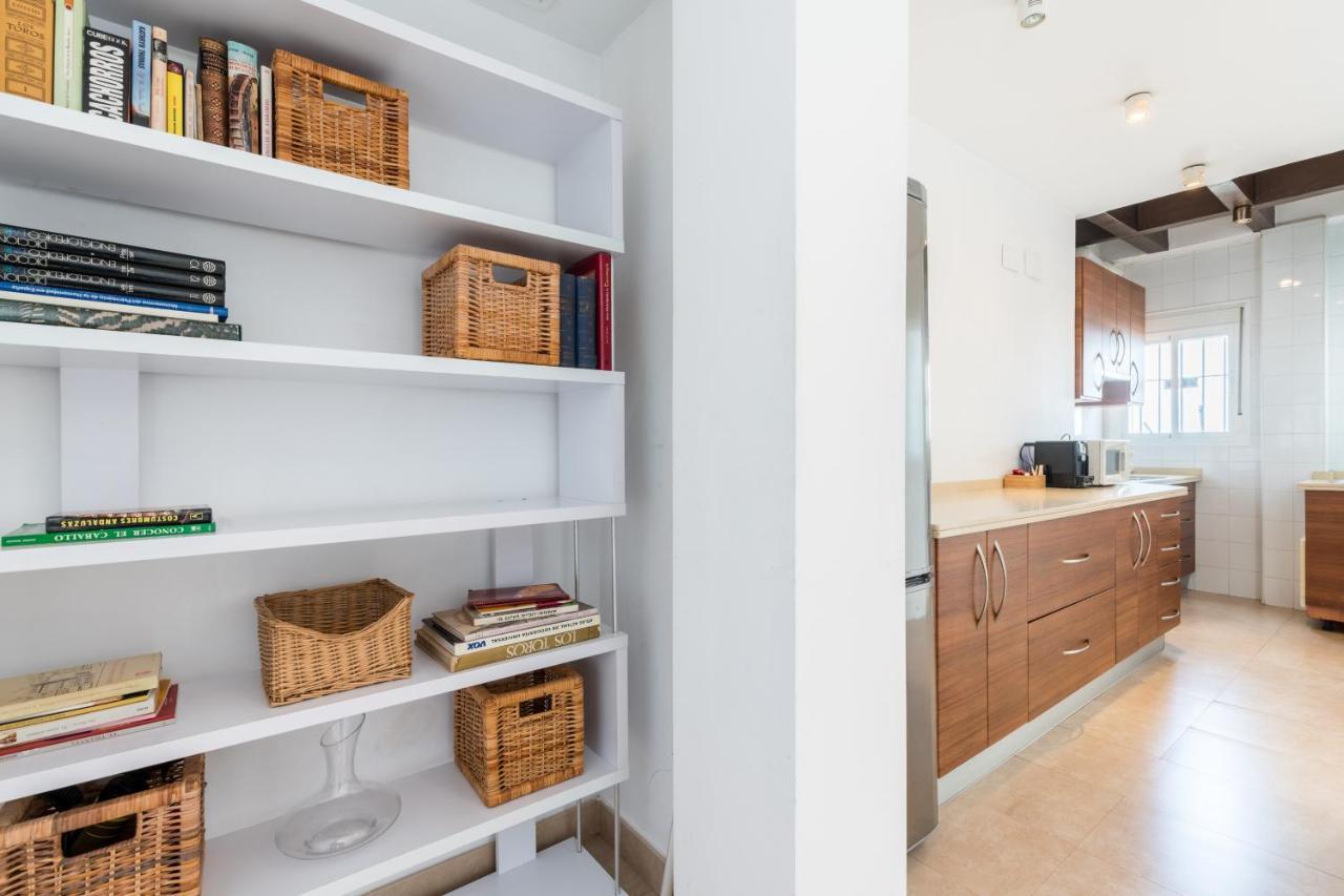 Holi-Rent Apartamento Resitur Seville Exterior photo